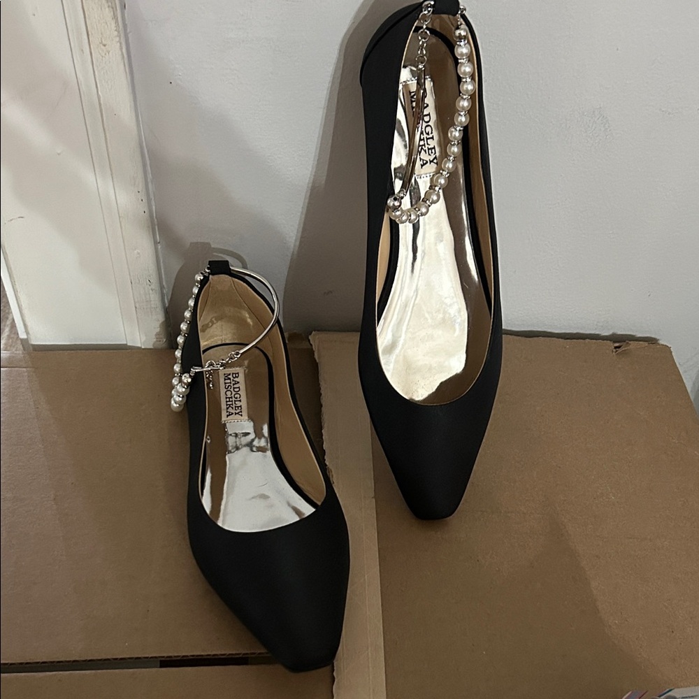 Black Women's Shoes with Pearl Ankle Strap